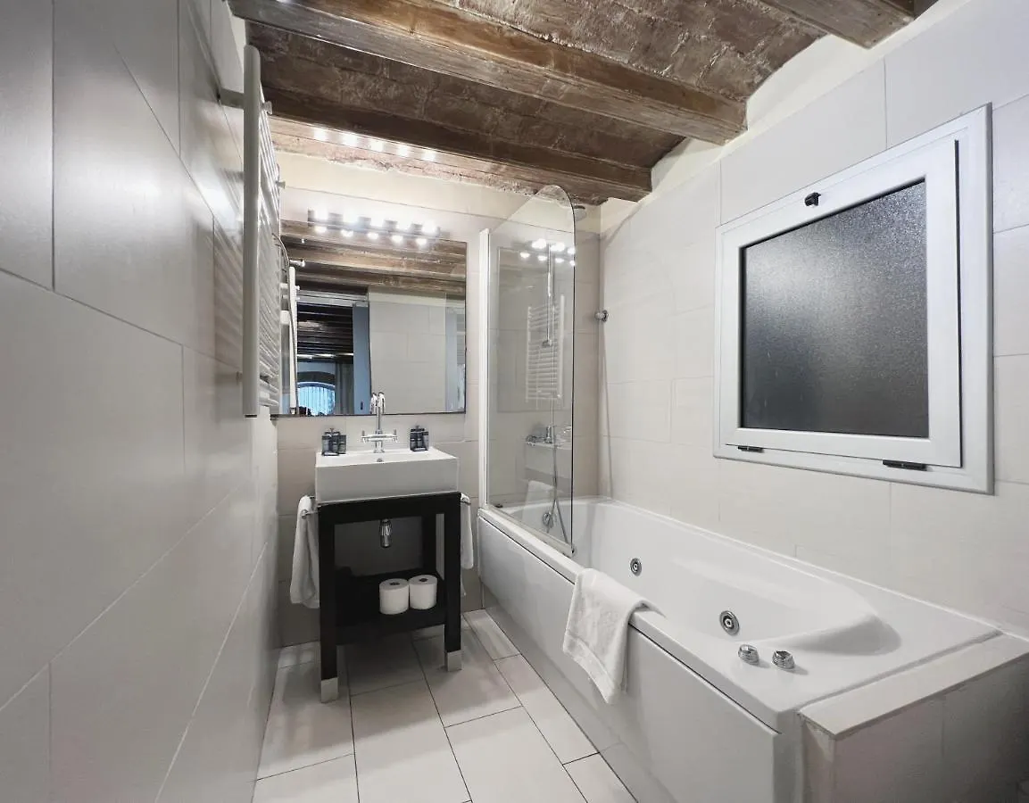 Stay U-Nique Apartments Placa Universitat Barcelona 0*,  Spain